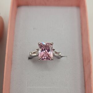NWOT Bling Jewelry Elegant Pink Gemstone Silver Ring